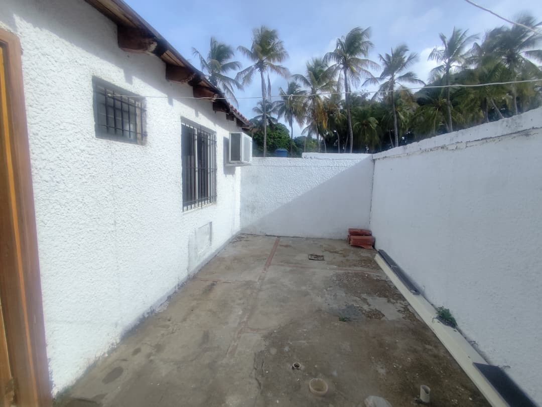 House for sale in Loma de Guerra sector
