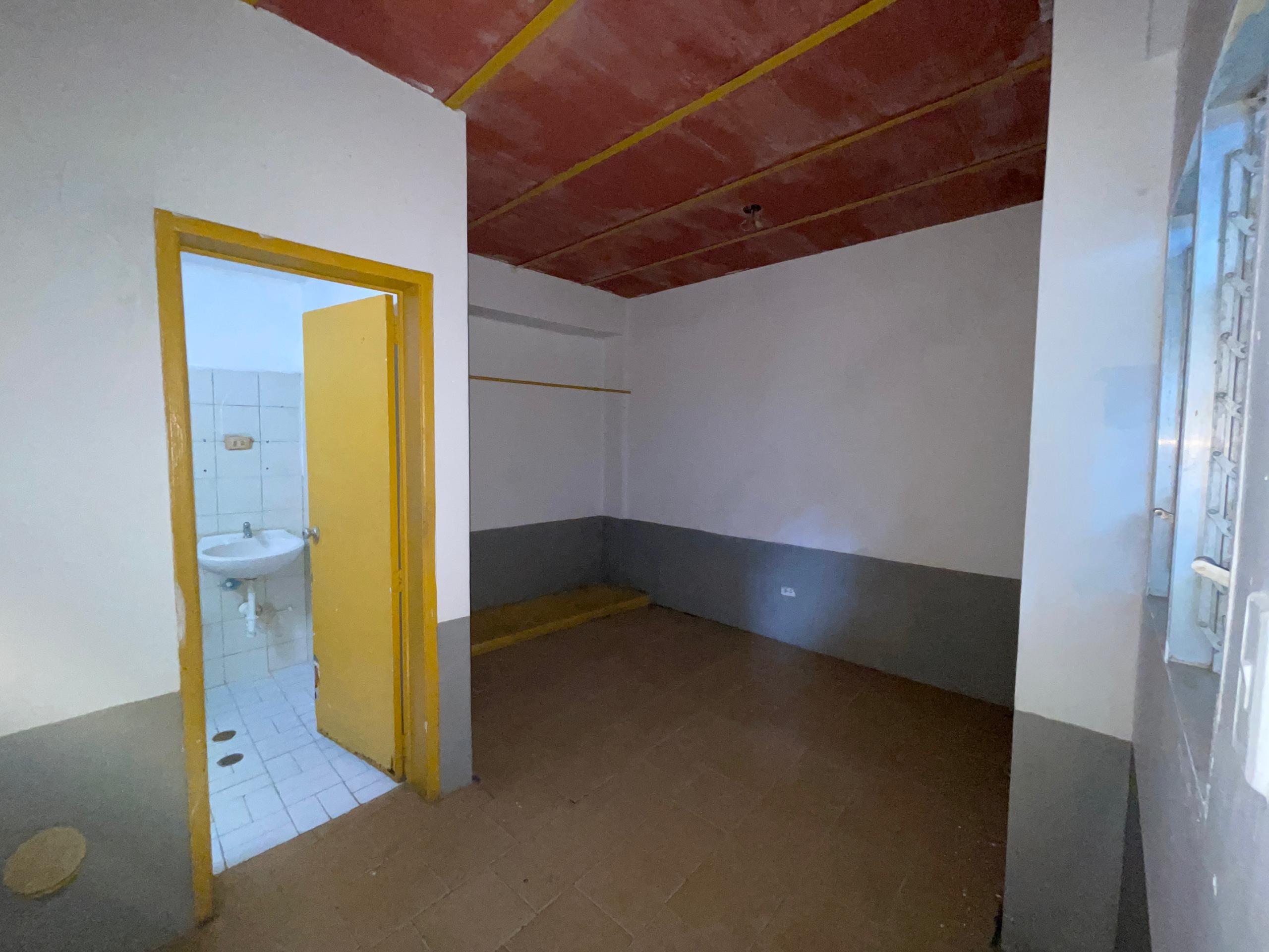 HOUSE FOR SALE IN PORLAMAR