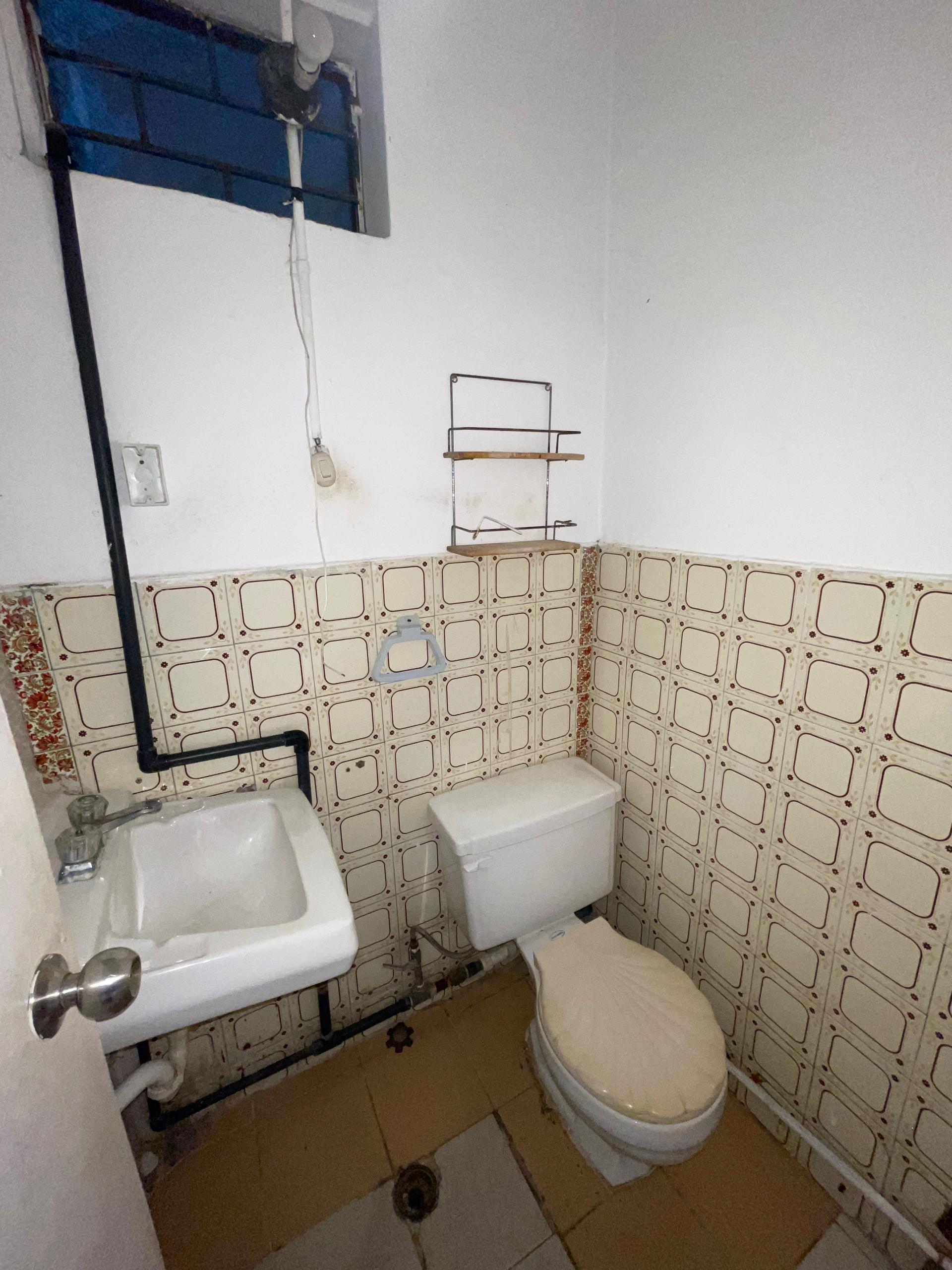 HOUSE FOR SALE IN PORLAMAR